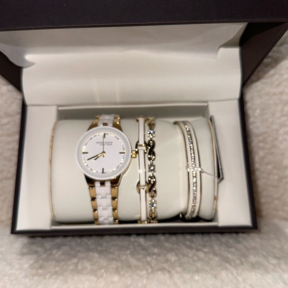 NWT Anne Klein watch and bracelet set